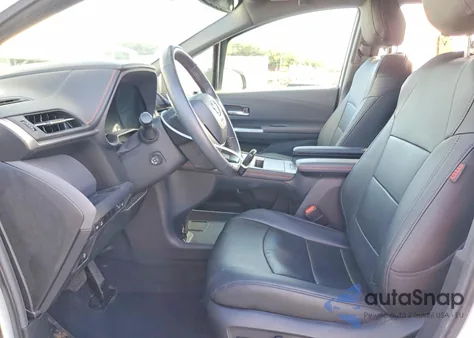 2024 Toyota Sienna Xse z USA, uszkodzony, nr VIN 5TDCRKEC2RS190279